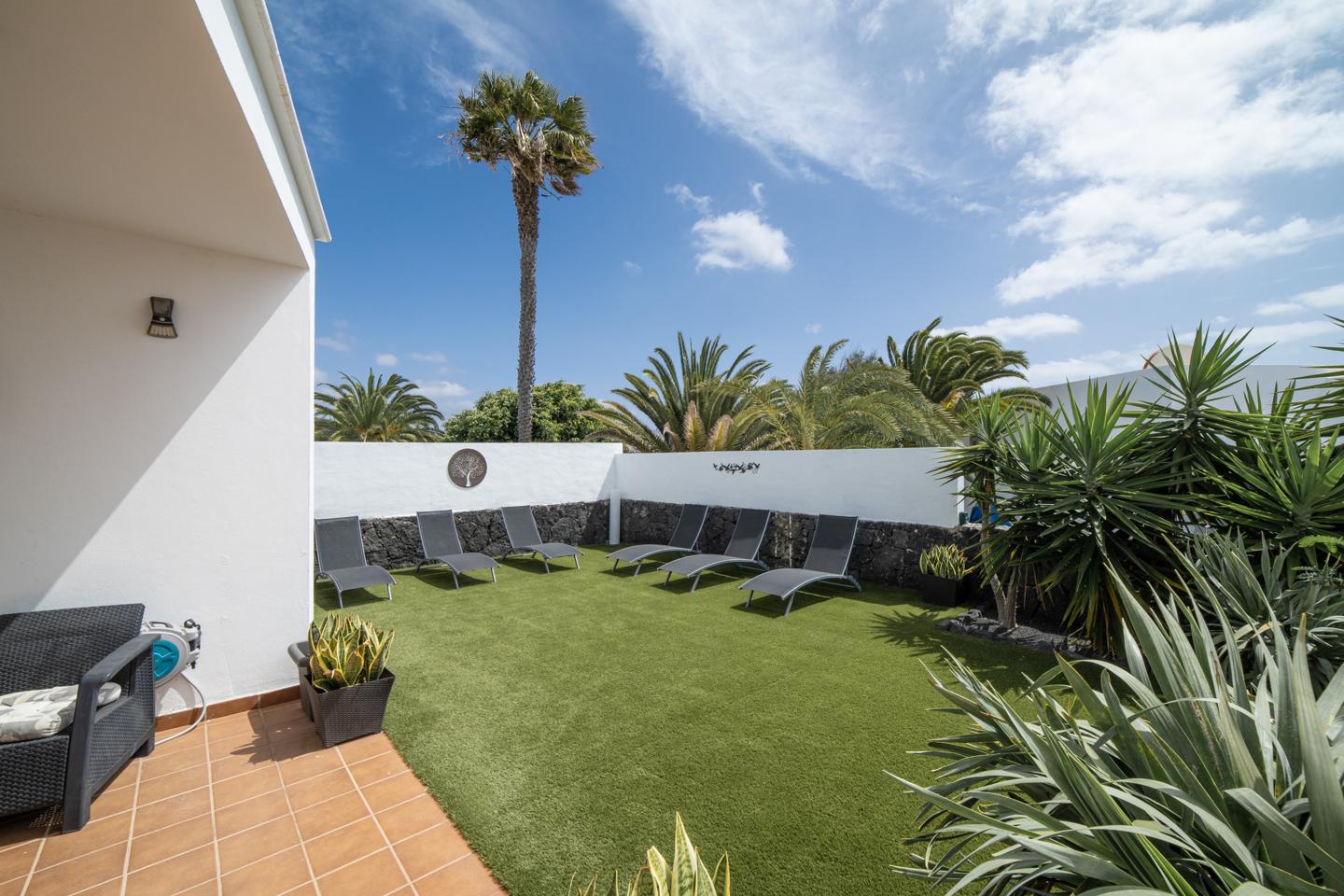 Detached 3 Bedroom Villa with Private Pool, Playa Blanca
