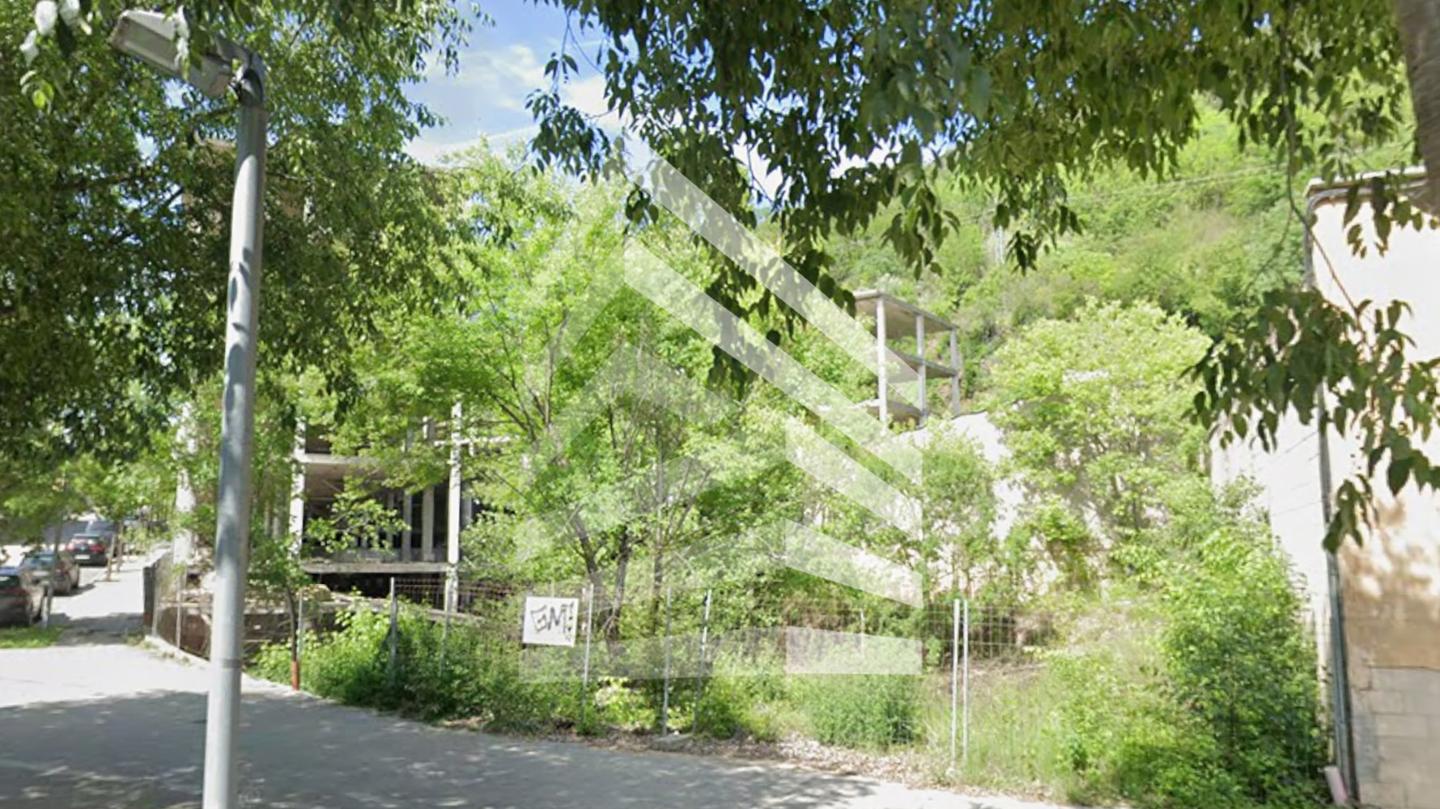 edificio en olot · cami-de-les-bruixes-17800 1502110€