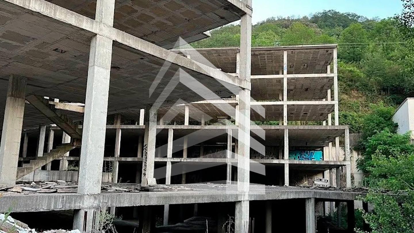 edificio en olot · cami-de-les-bruixes-17800 1502110€