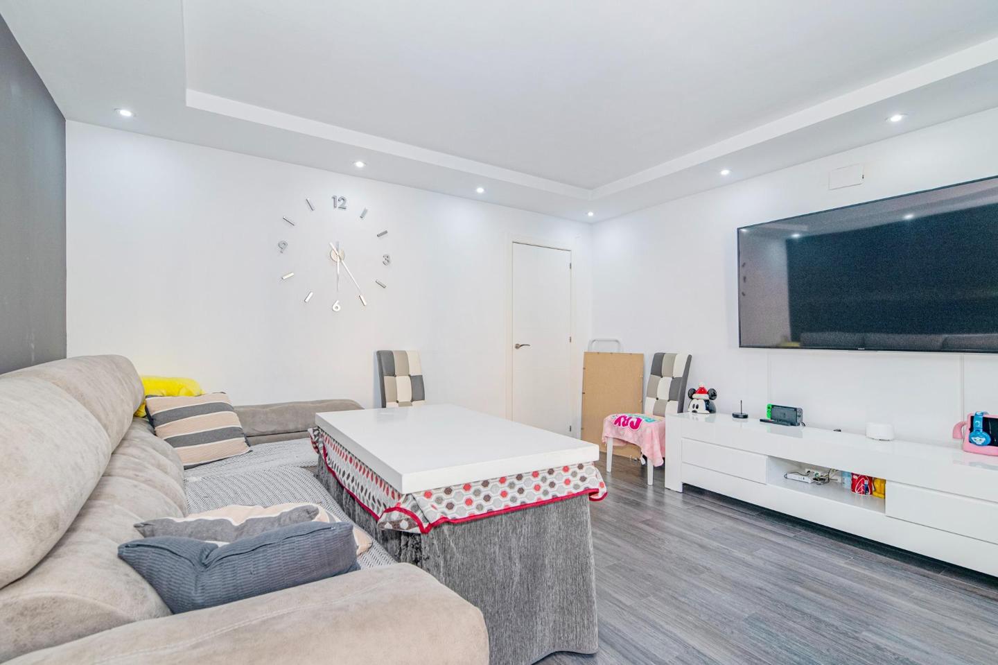 Piso en Calle Matilde de La Torre, Granada, Granada de 82 m2