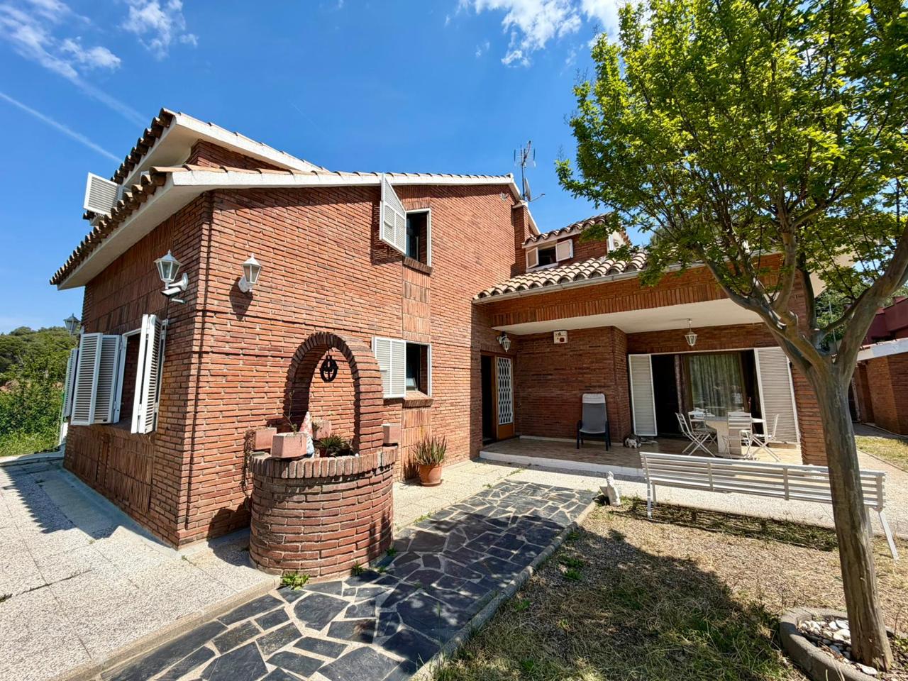 casa--chalet en montcada-i-reixac · reixac---vallensana 850000€