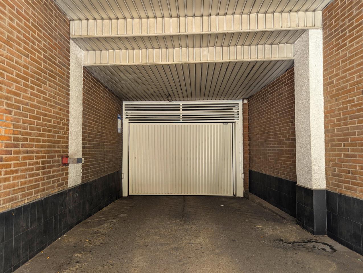 Plaza de parking en venta en Logroño zona Calle General Vara de Rey, 26002