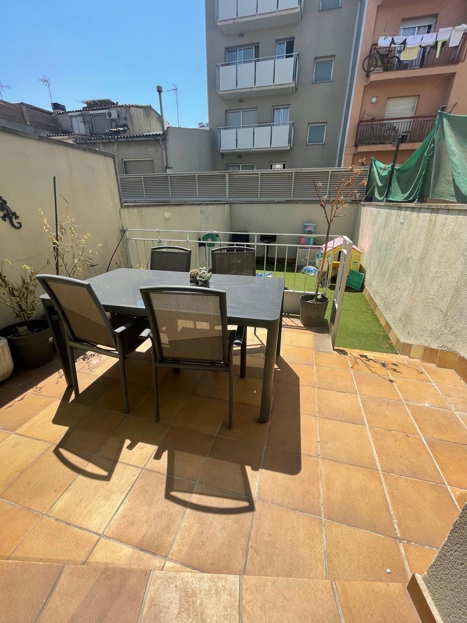 casa--chalet en montcada-i-reixac · font-pudenta 252000€