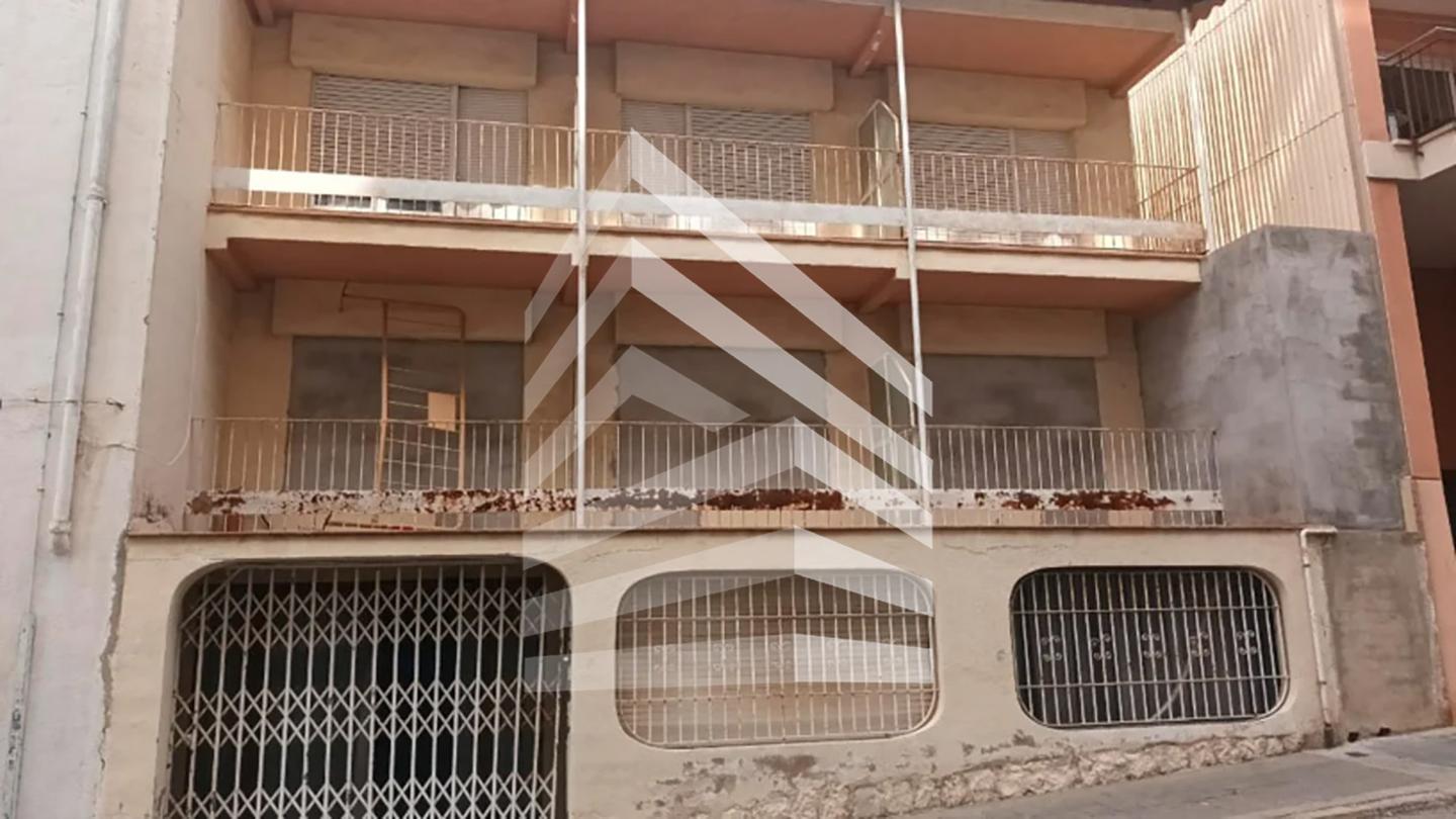 edificio en coma-ruga · carrer-santiago-rusinol-43880 783000€