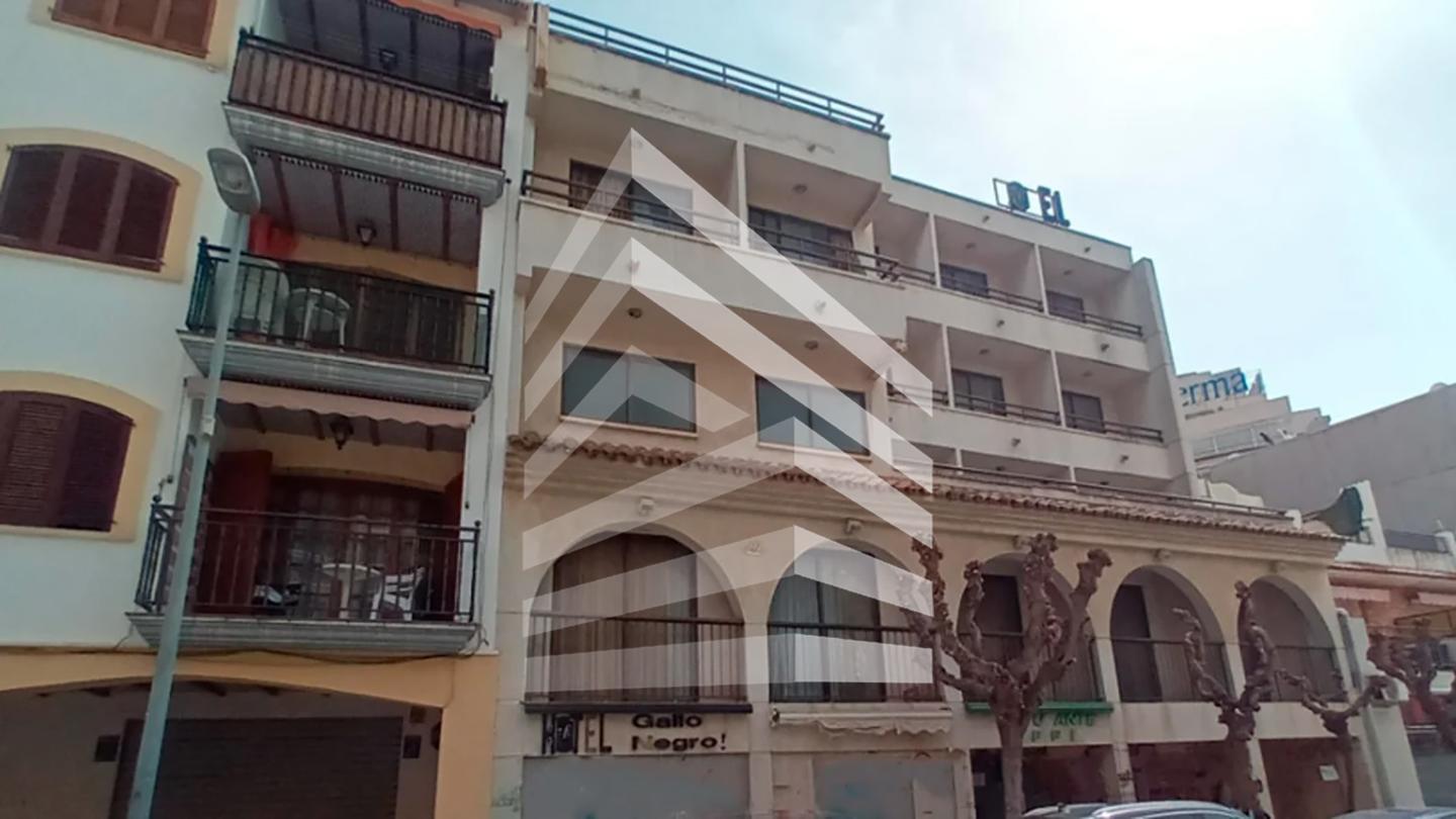 edificio en coma-ruga · carrer-santiago-rusinol-43880 783000€