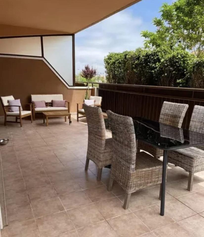 Piso en Los Arenales del Sol, Alicante de 80 m2