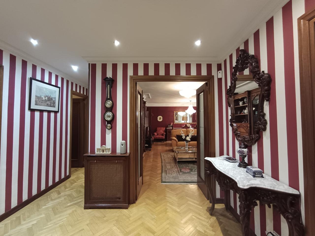 Piso en Calle del Camino de los Vinateros, Madrid, Madrid de 238 m2