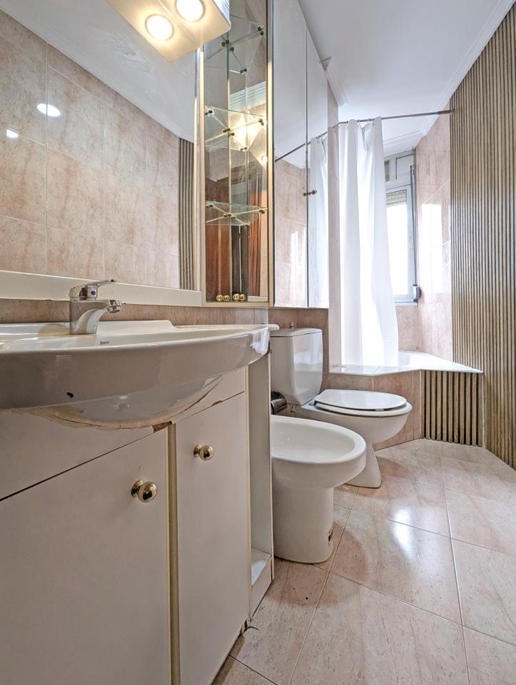 Piso en venta en Logroño zona Avenida de la Paz, 26004