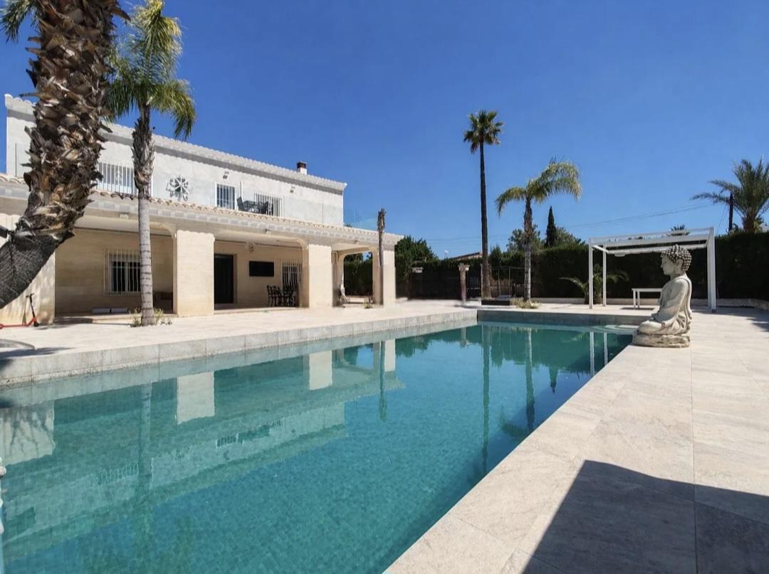Casa / chalet en Elche, Alicante de 393 m2