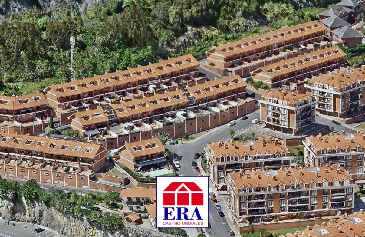 Casa / chalet en Calle de Montecerredo, Castro-Urdiales, Cantabria de 300 m2