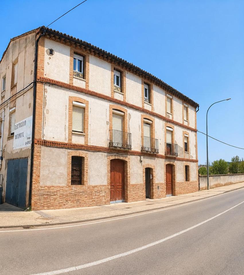 Building in Avenida San Blas, Ateca, Zaragoza of 621 m2