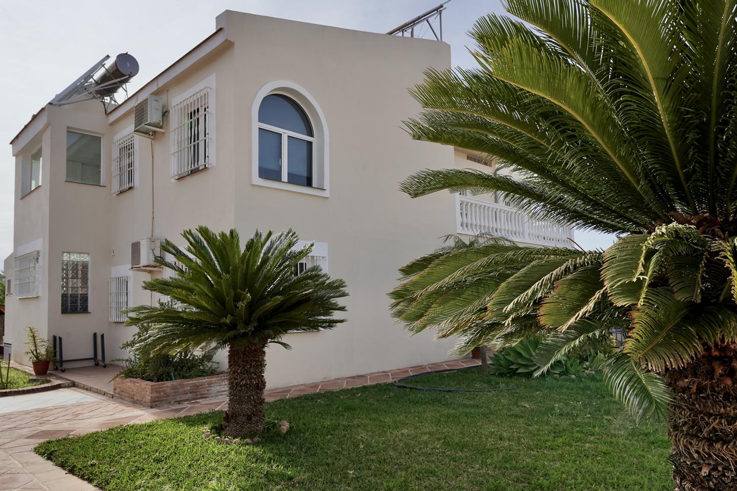 Villa in Calle Alhaurín de la Torre 72, Málaga, Málaga of 522 m2