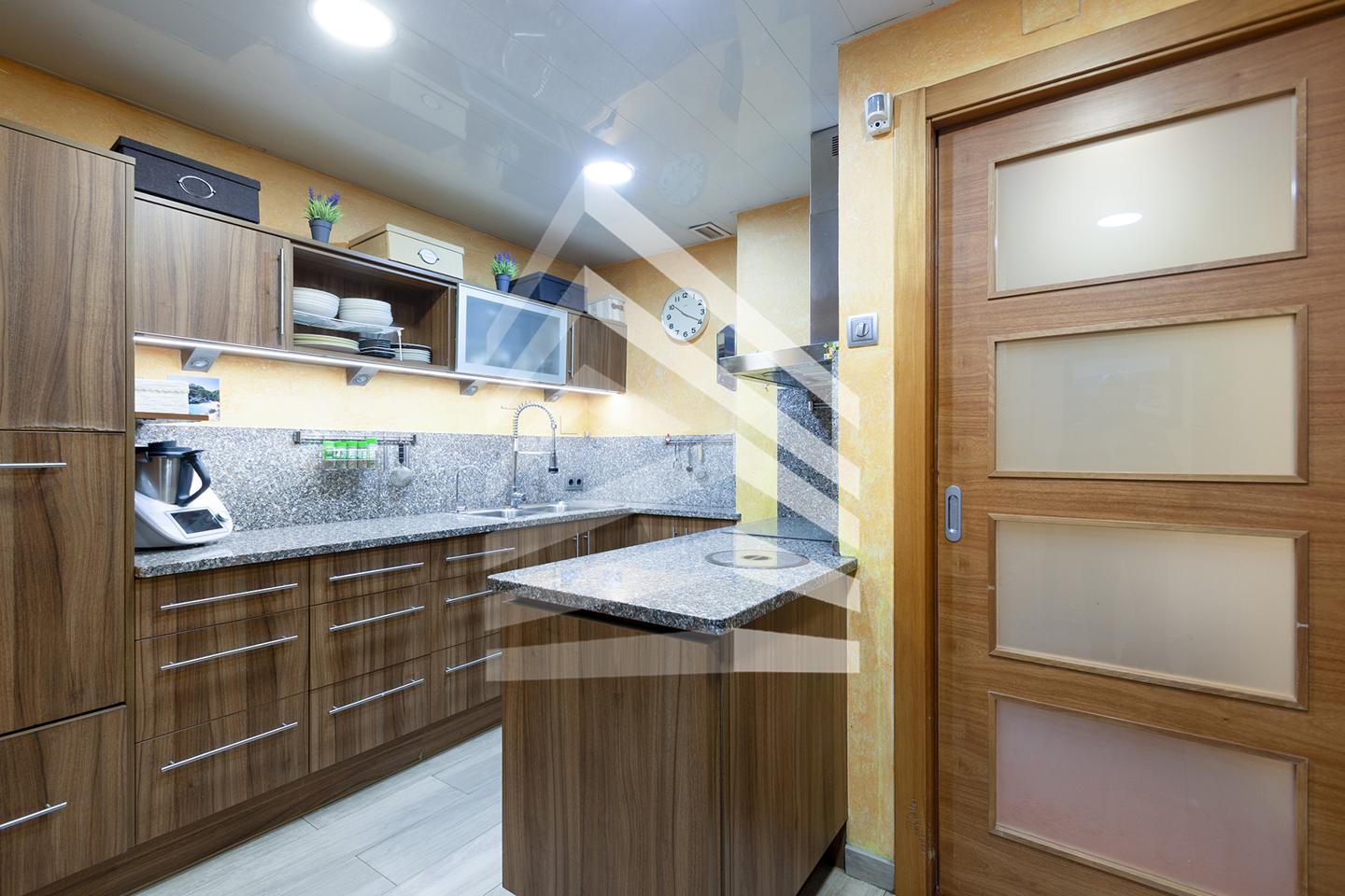 pisos en barcelona · les-corts 620000€