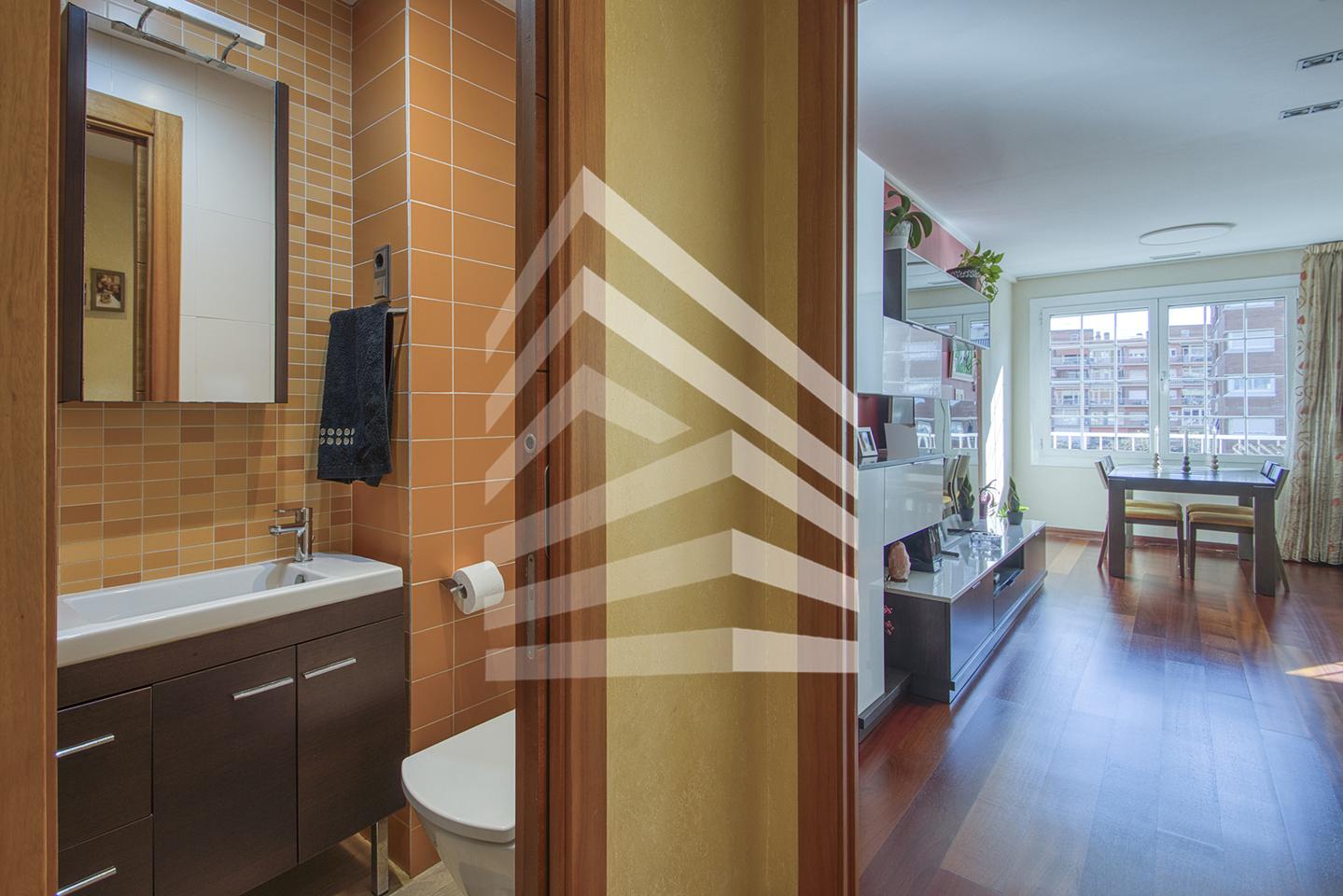 pisos en barcelona · les-corts 620000€