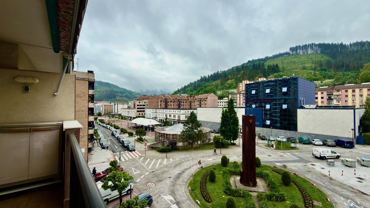 piso en ermua · san-pelayo-kalea-48260 179900€