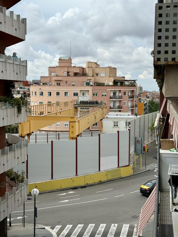 pisos en barcelona · carrer-de-vallseca-08024 330000€