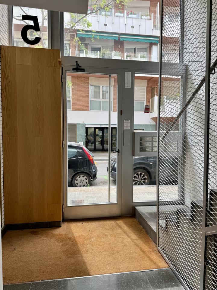 pisos en barcelona · carrer-de-vallseca-08024 330000€