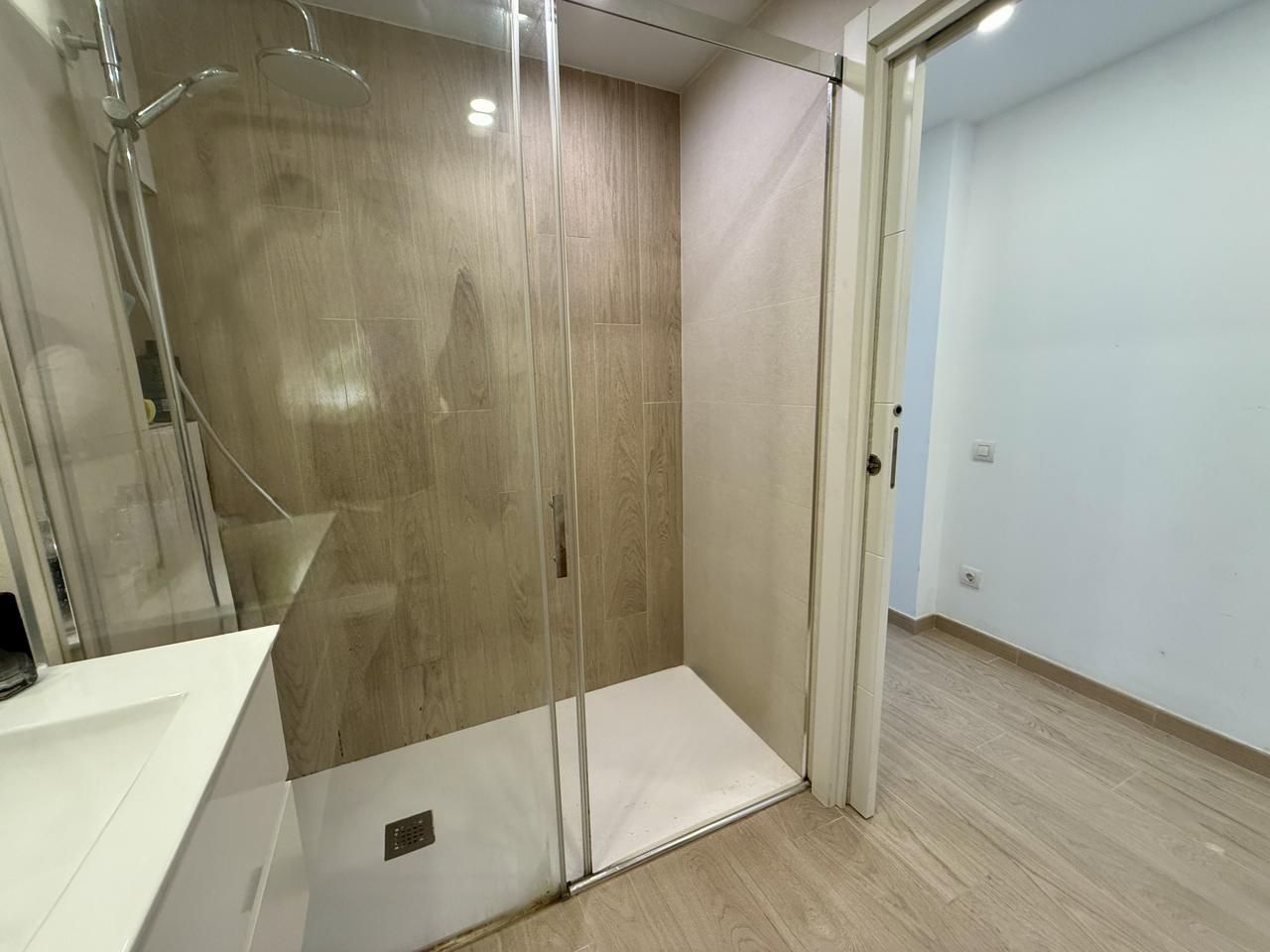 pisos en barcelona · carrer-de-vallseca-08024 330000€
