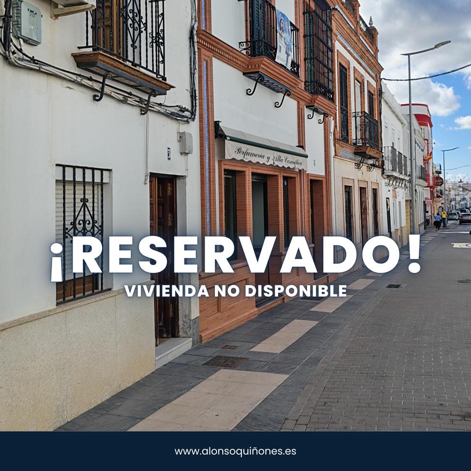 Villa in Calle Ancha, Las Cabezas de San Juan, Sevilla of 105 m2