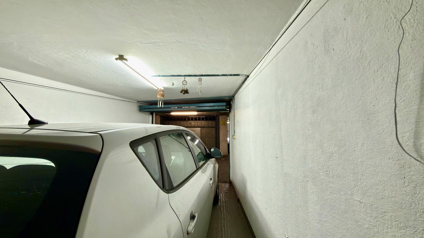 plaza-de-parking en eibar · asua-erreka-kalea-20600 24900€