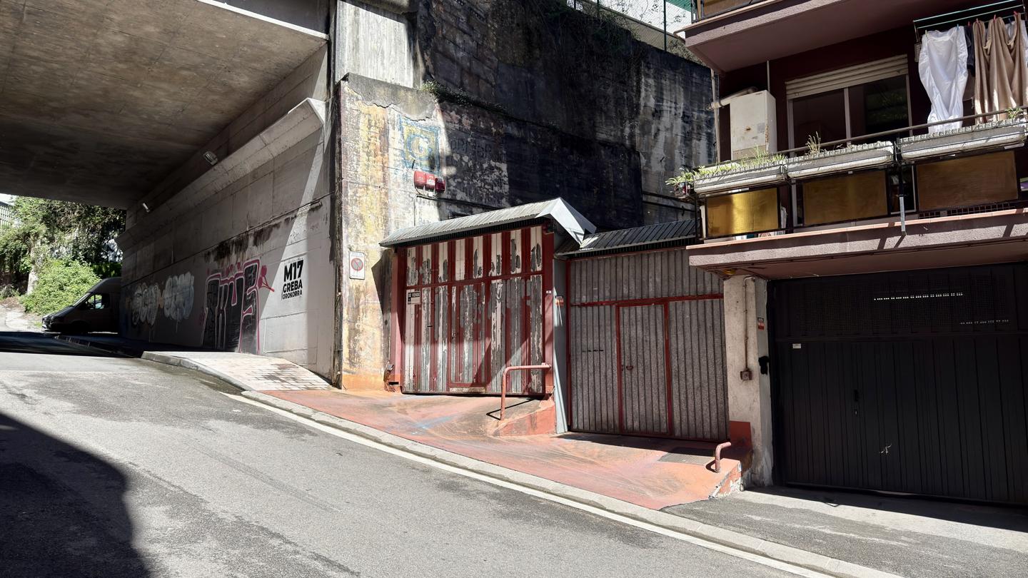 plaza-de-parking en eibar · asua-erreka-kalea-20600 24900€
