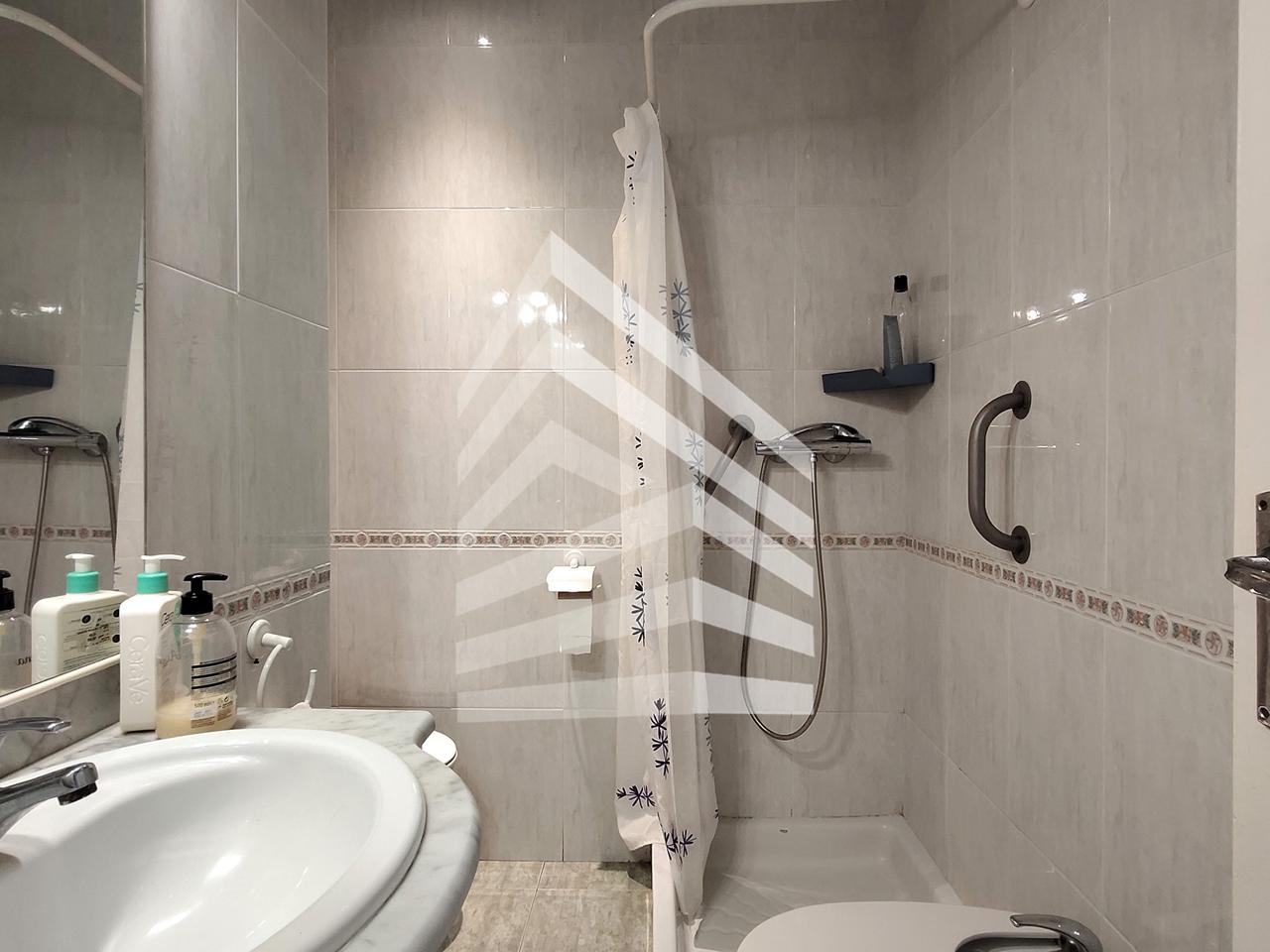 atico en barcelona · carrer-del-comandant-benitez-08028 420000€