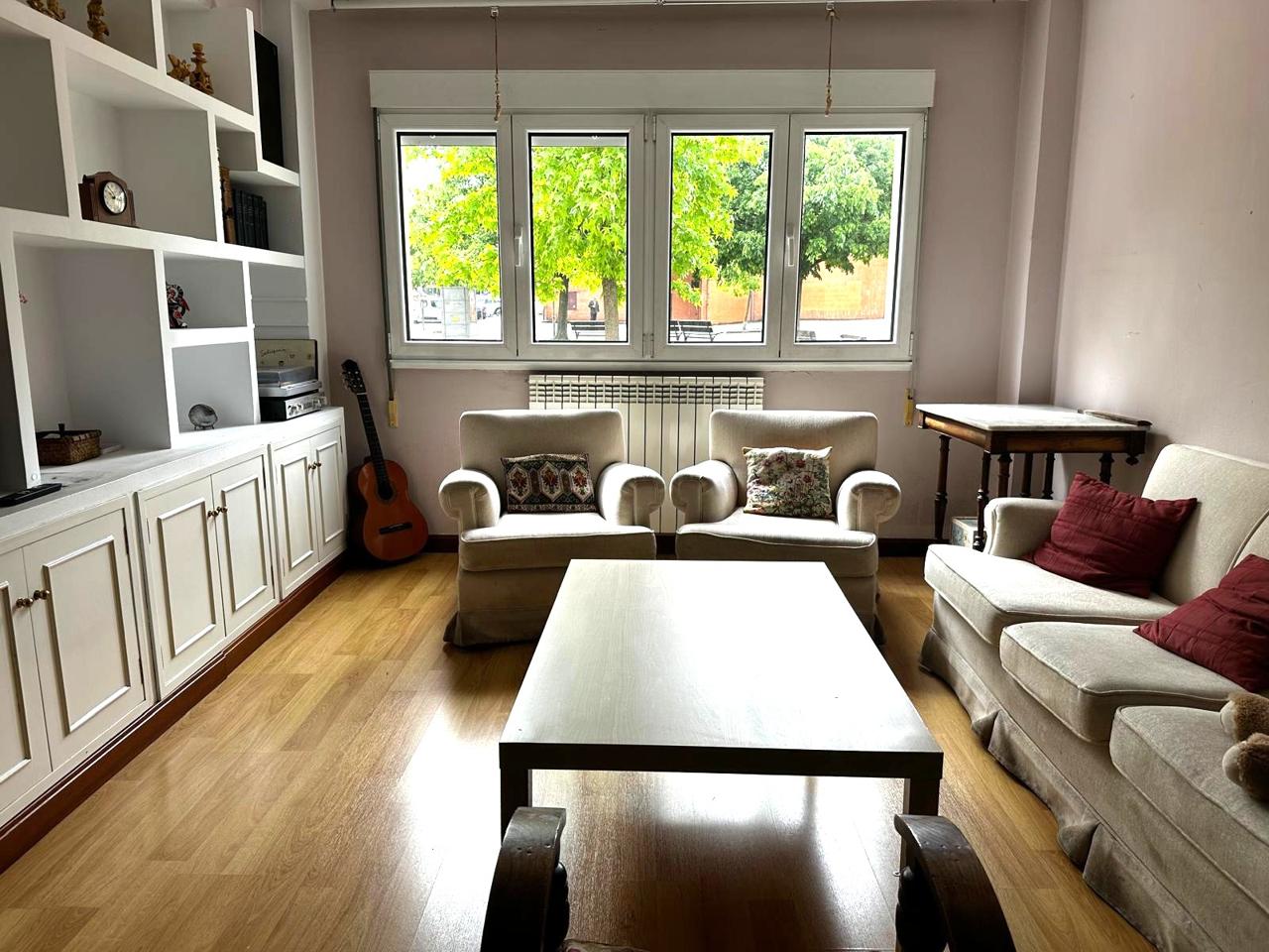 Flat in Calle Puerto de Leitariegos, Gijón, Asturias of 100 m2