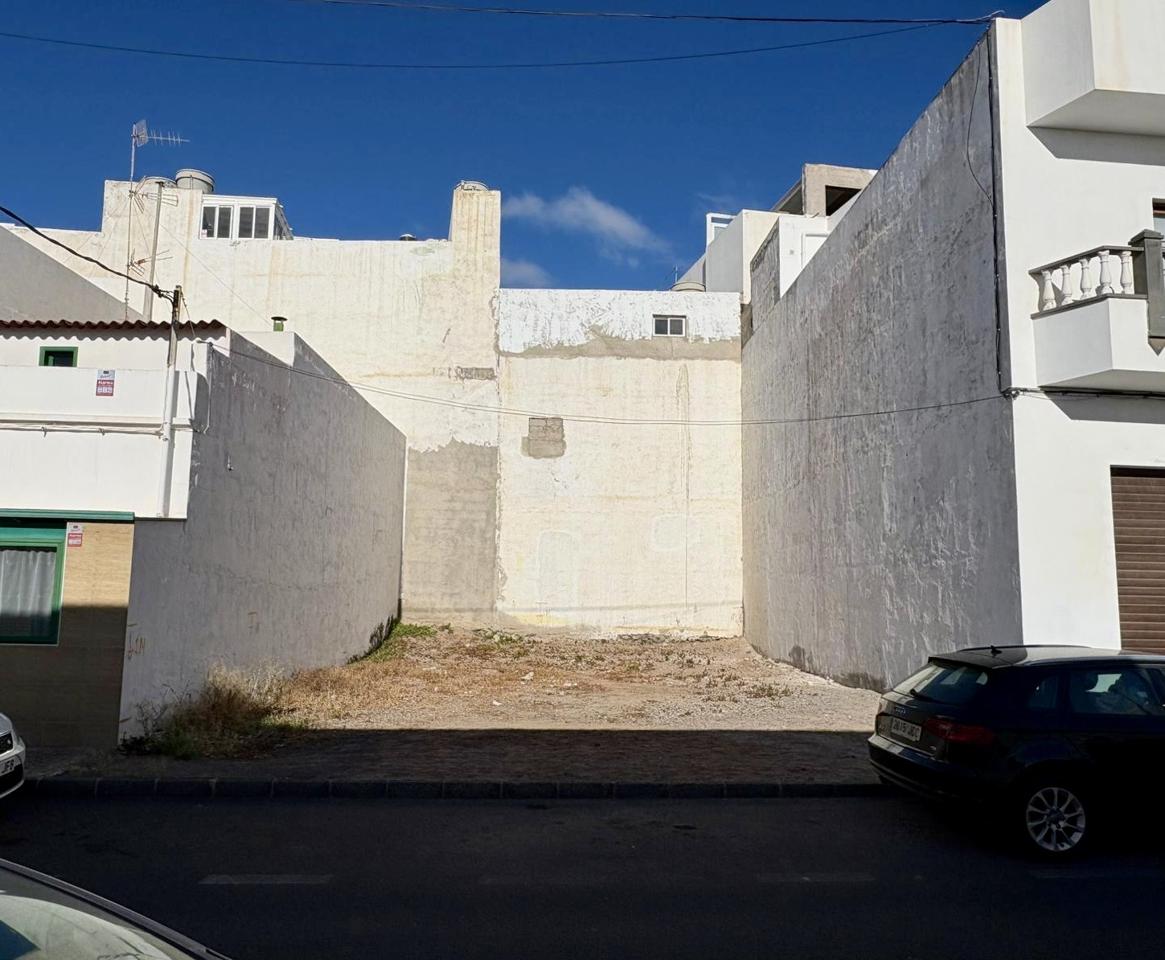 Terreno en Calle Fernando el Católico, Arrecife, Las Palmas de 150 m2