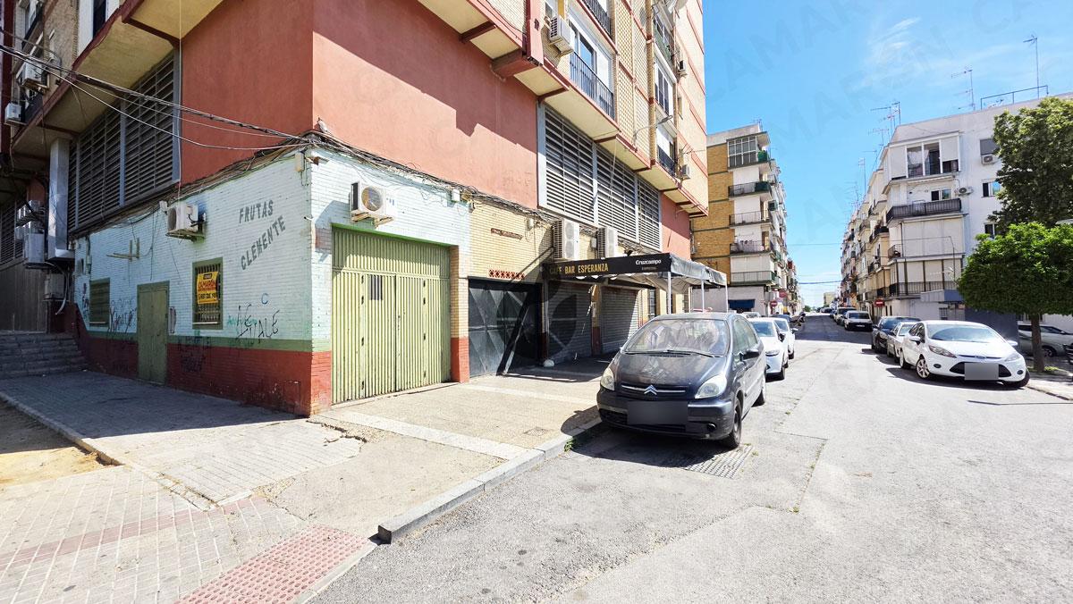 Local en venta en San Juan de Aznalfarache de 75 m2 REF:04267