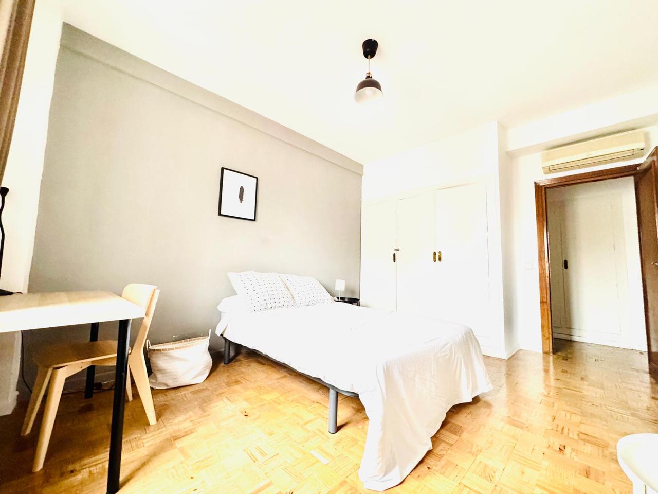 Piso · Madrid · 6 hab.
