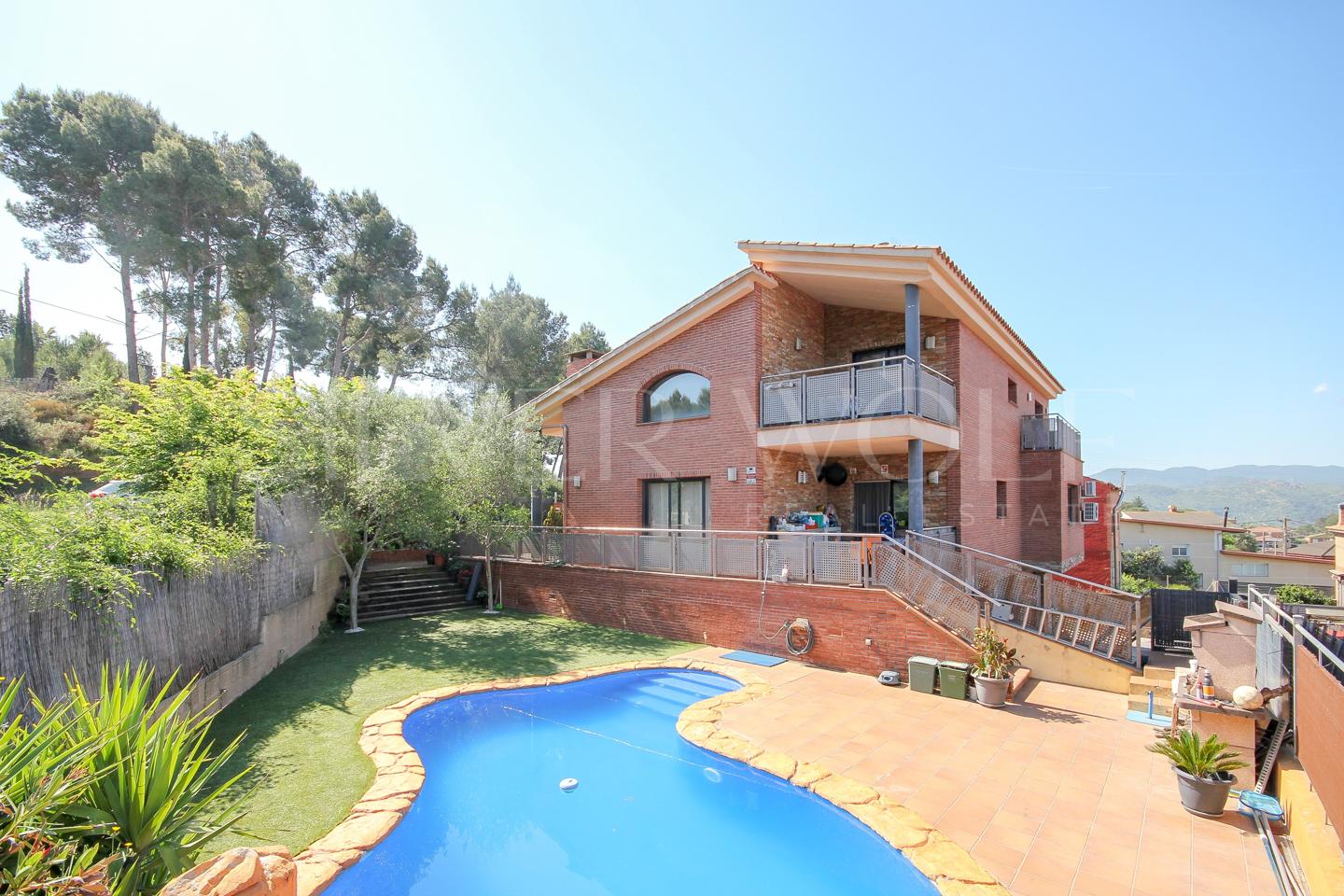 Casa / chalet en Carrer Montseny, Castellbisbal, Barcelona de 505 m2