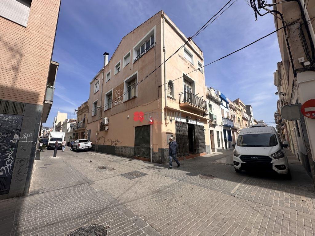 Edificio en Carme, Badalona, Barcelona de 501 m2