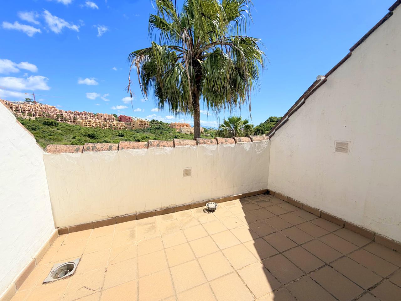 Penthouse in San Luis de Sabinillas - view 1