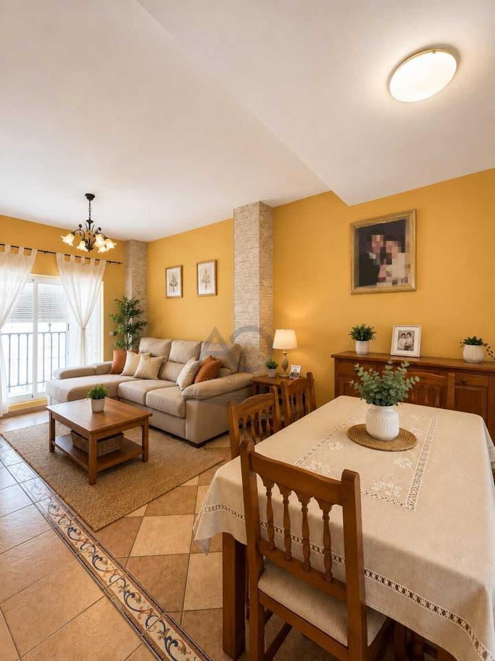Villa in Calle Donantes de Sangre, Las Cabezas de San Juan, Sevilla of 104 m2