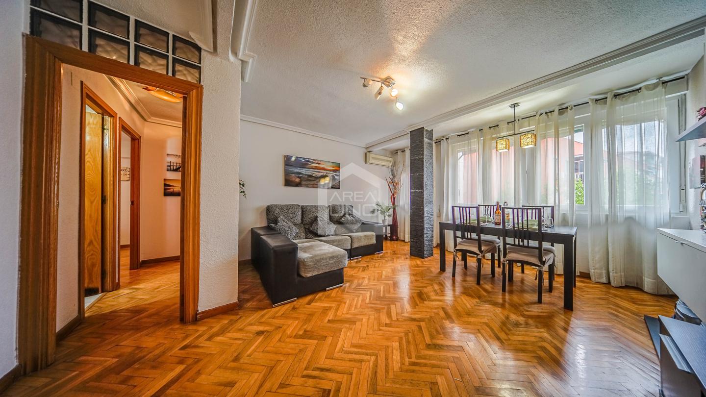 Flat in Calle la Alameda, Alcorcón, Madrid of 60 m2