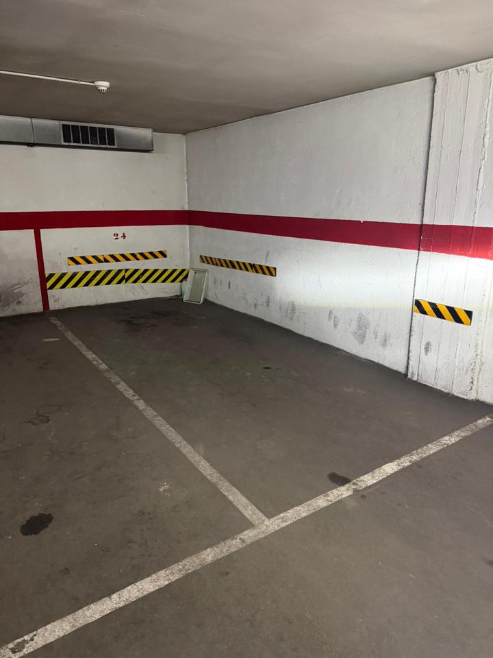 plaza-de-parking en barcelona · la-prosperitat 20000€