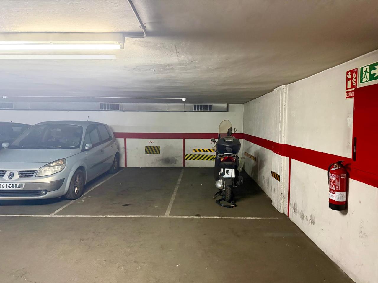 plaza-de-parking en barcelona · la-prosperitat 20000€