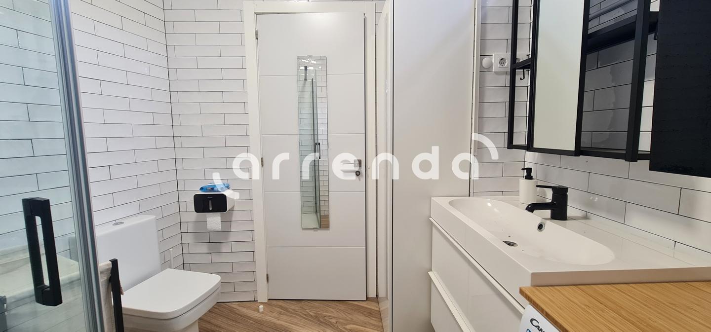 locales-comerciales en madrid · calle-del-alferez-juan-usera-28019 950€