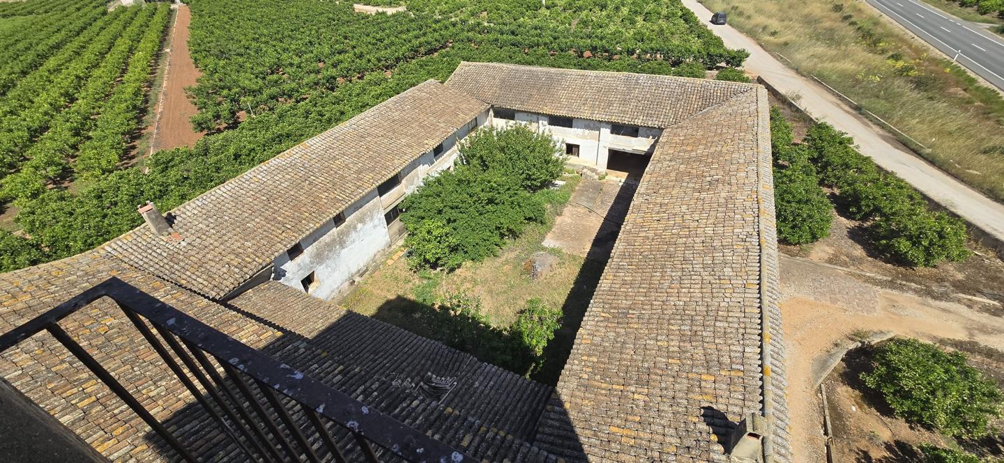 Casa rústica en Carretera Alginet (CV 523) S/N, Guadasuar, Valencia de 1594 m2