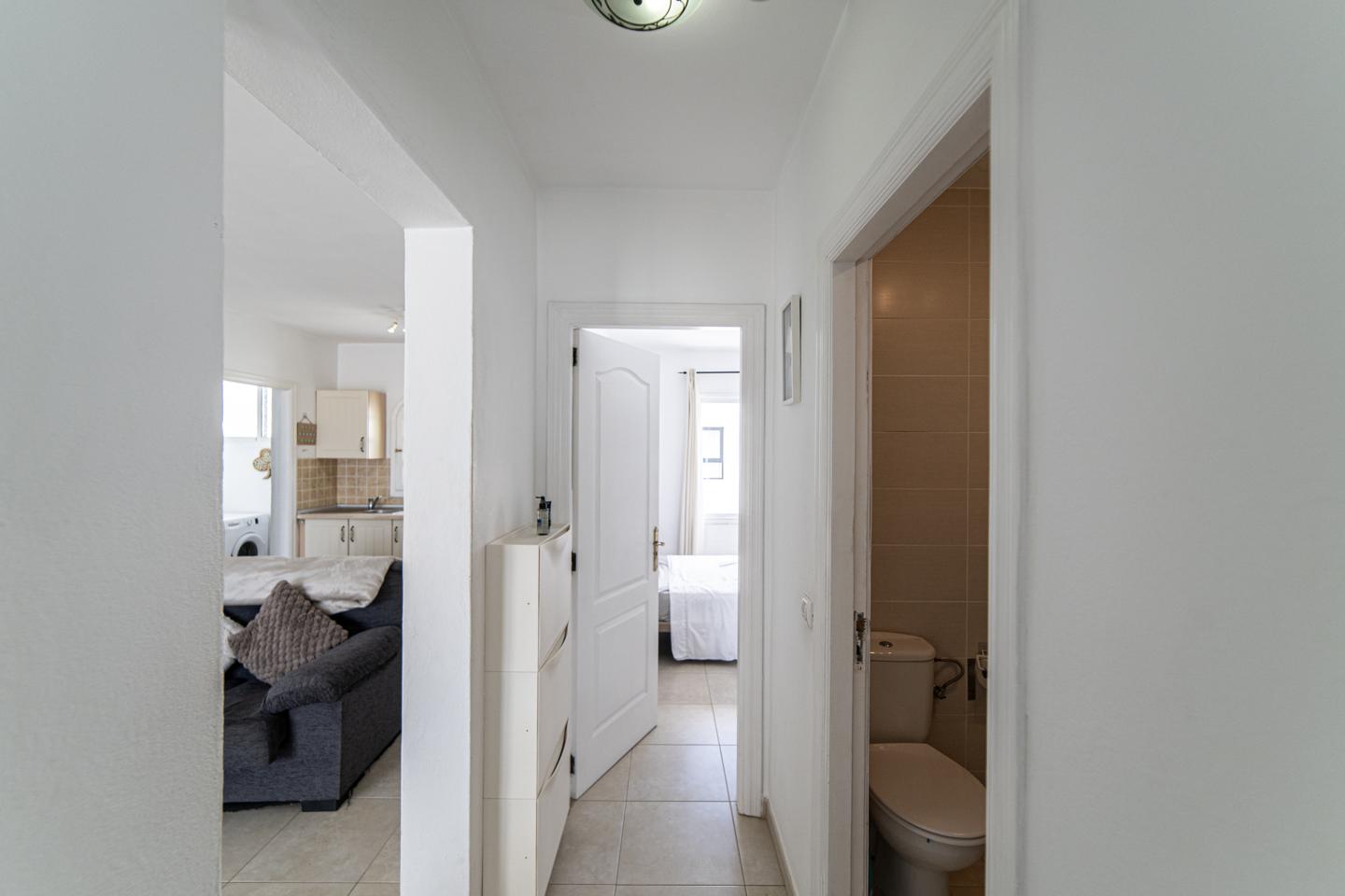 Ideally Located 2 Bed Sea View Top Floor Apartment