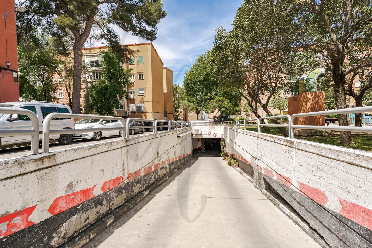 pisos en madrid · calle-de-jose-anduiza-28034 270000€
