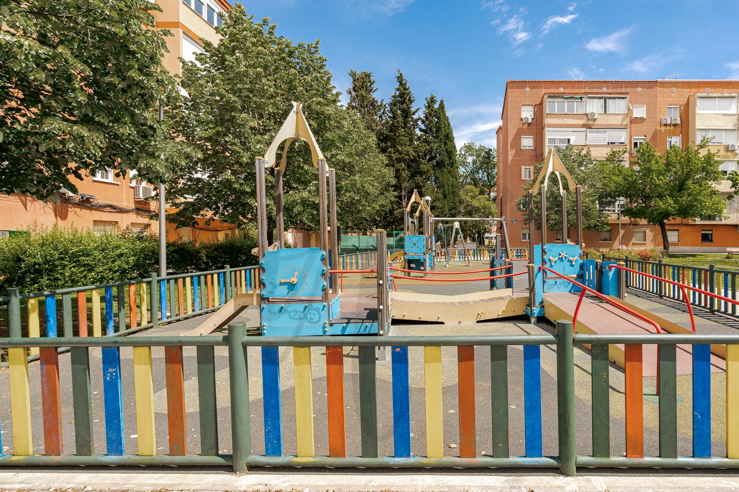 pisos en madrid · calle-de-jose-anduiza-28034 270000€