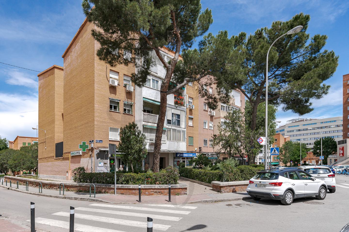 pisos en madrid · calle-de-jose-anduiza-28034 270000€