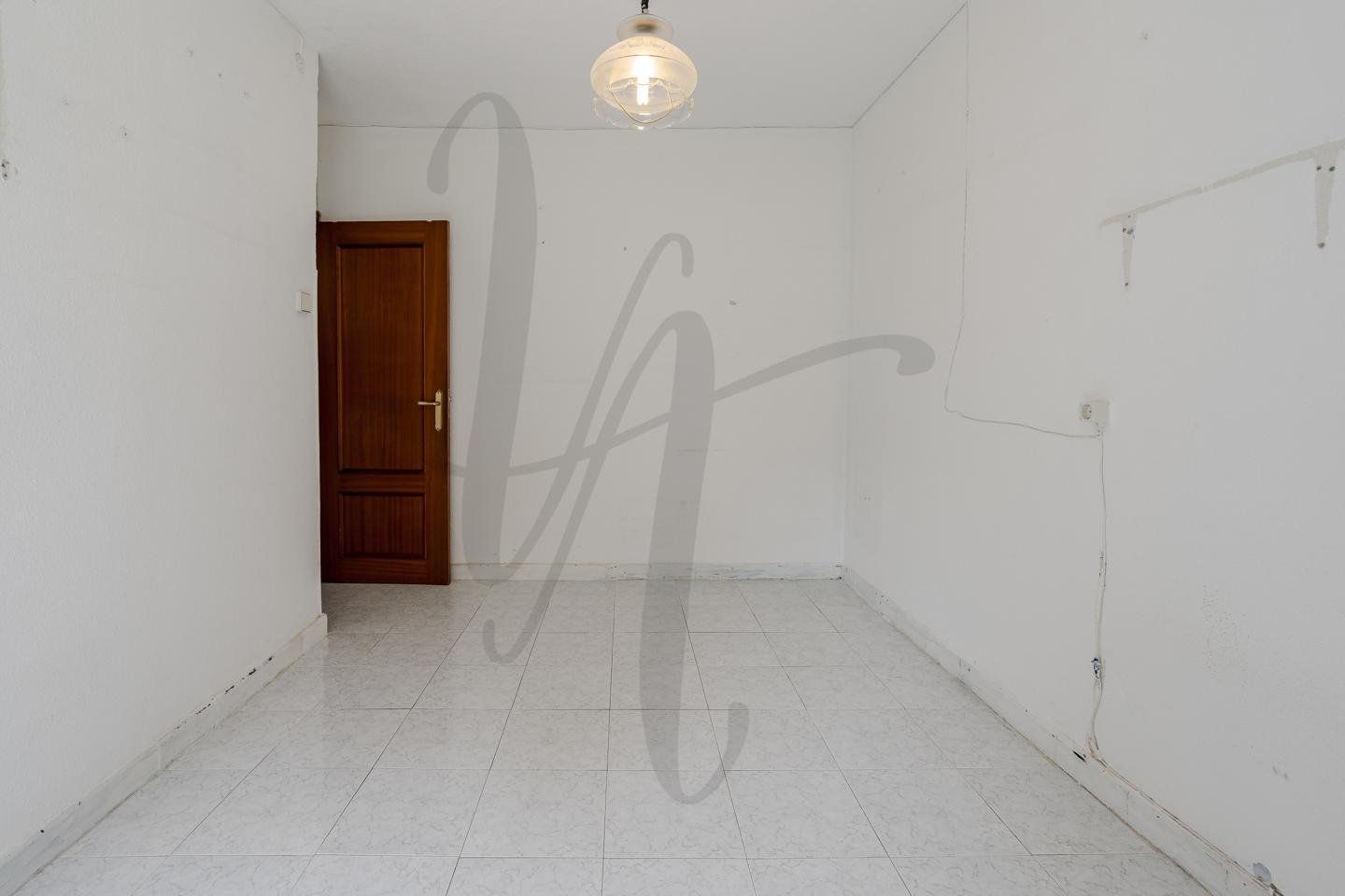 pisos en madrid · calle-de-jose-anduiza-28034 270000€