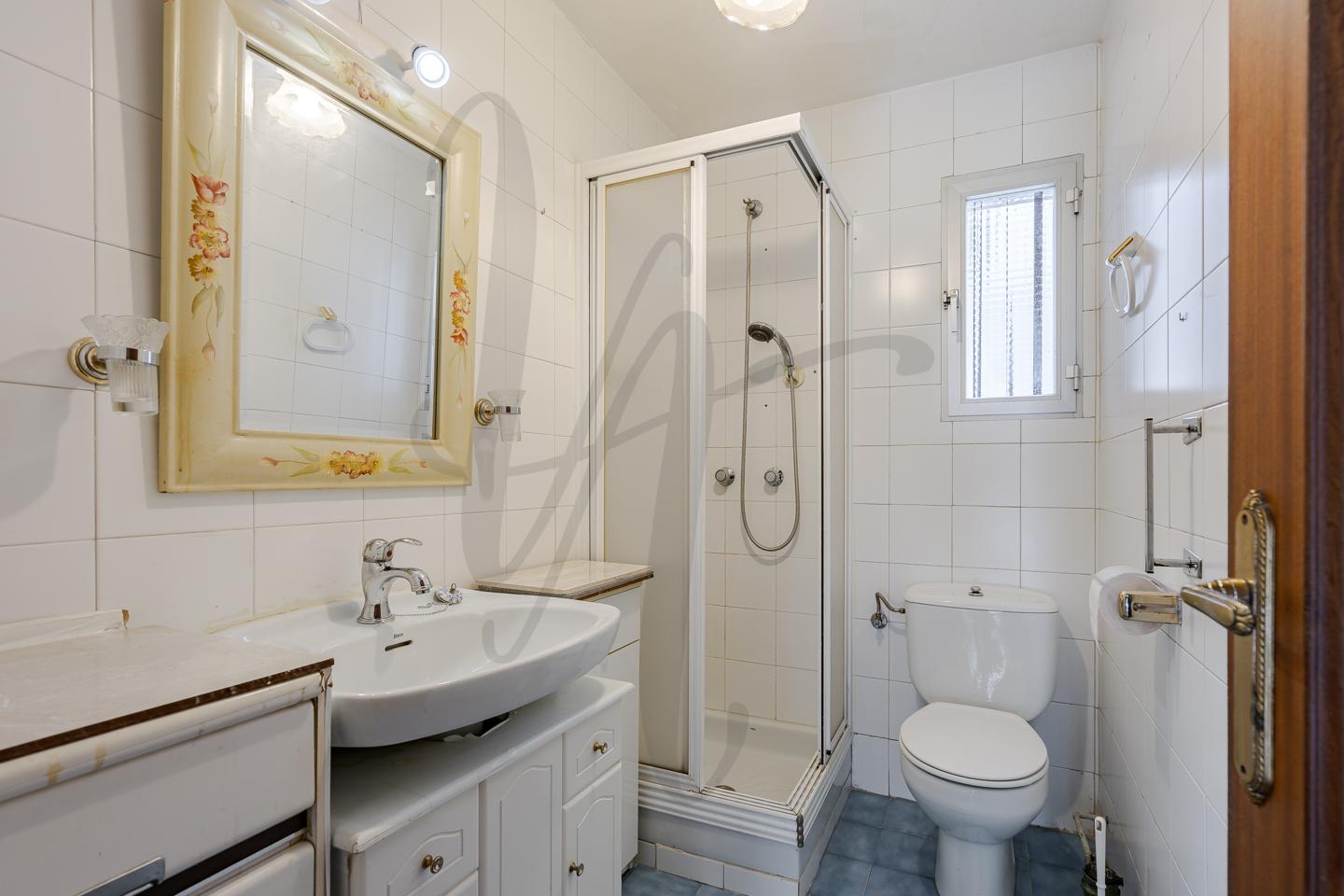 pisos en madrid · calle-de-jose-anduiza-28034 270000€