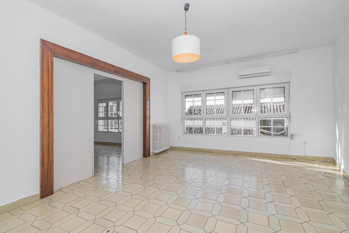 Piso en Calle San Jerónimo, Granada, Granada de 159 m2
