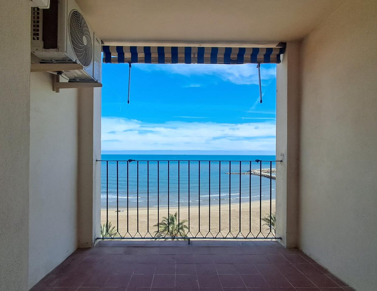 Piso en Carrer de la Unió, Port Saplatja, Valencia de 103 m2