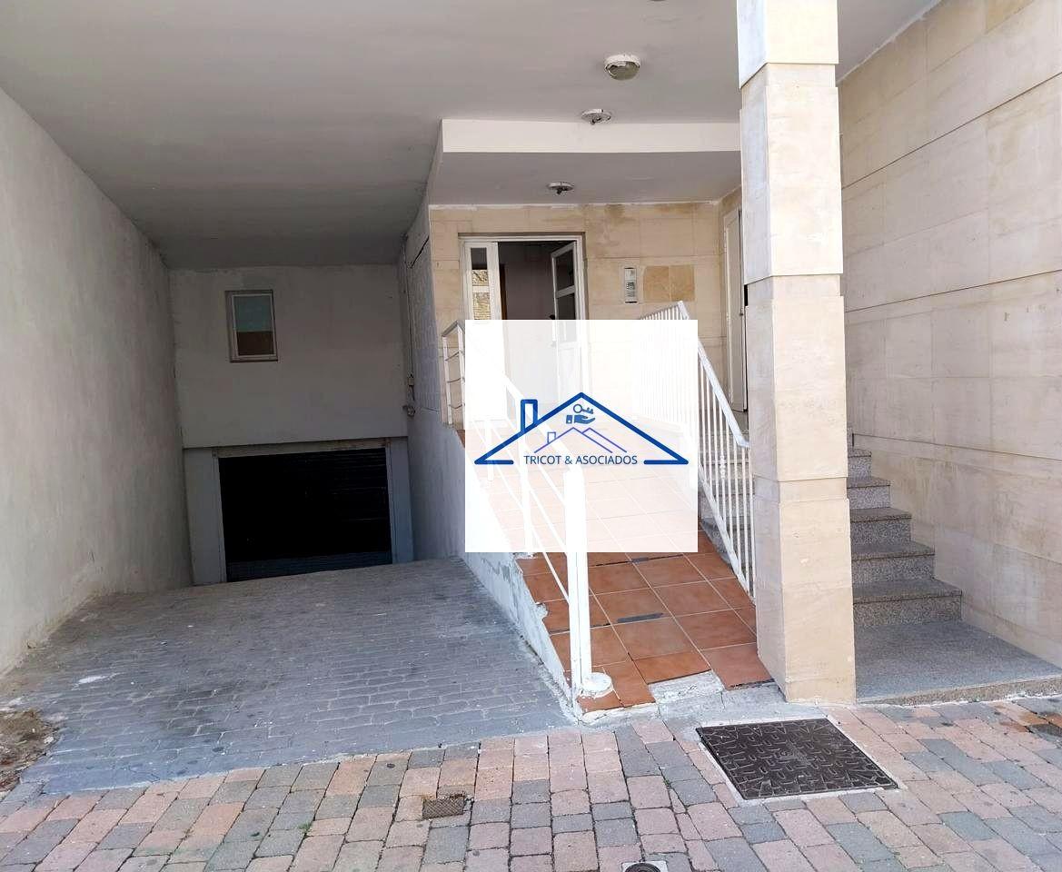 Piso en Calle Zarza, Casarrubios del Monte, Toledo de 117 m2