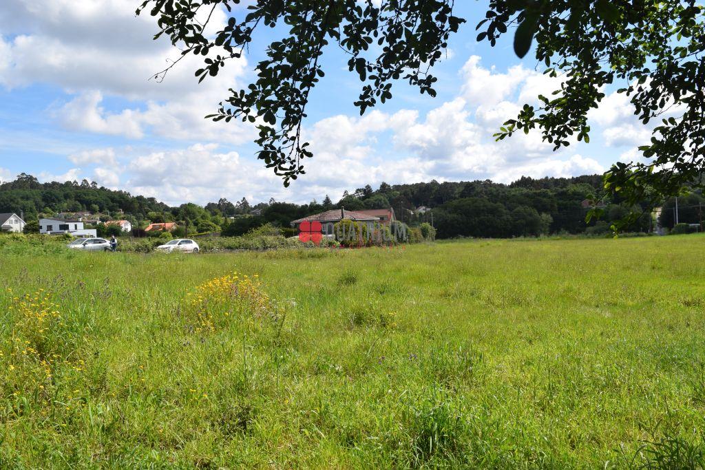 Terreno en Lugar Cantoña, Teo, A Coruña de 2025 m2