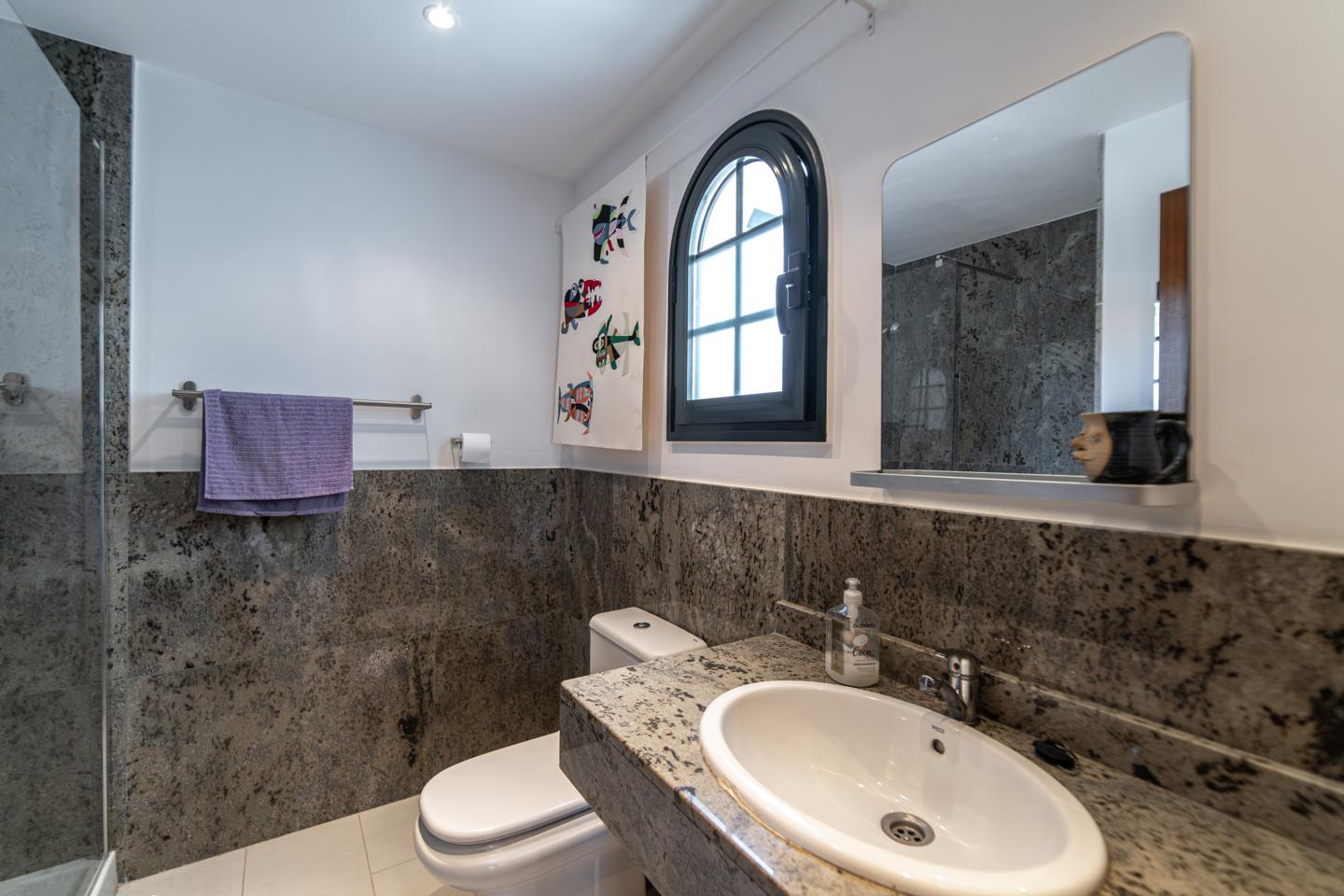 Impressive 4 Bed Villa with Pool & Fantastic Potential